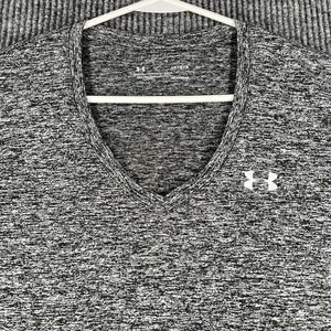Under Armour Shirt Womens Large Gray Short Sleeve V Neck Loose Fit Heat Gear